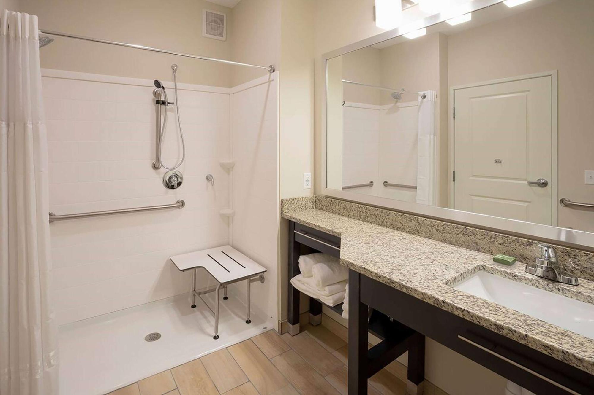 Little Crow Resort & Conference, Trademark By Wyndham Spicer エクステリア 写真